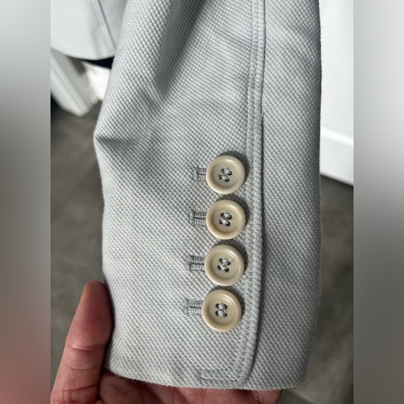 Ann Taylor three button blazer size 8 item 08-03 - Picture 4 of 12